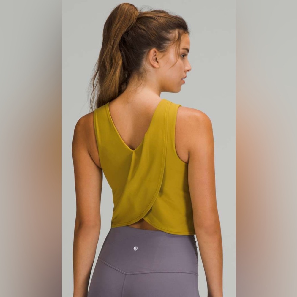 Lululemon Nulu Twist-Back Yoga Tank Top *Light Support, C/D Cups Auric Gold Sz 4 - Picture 2 of 8